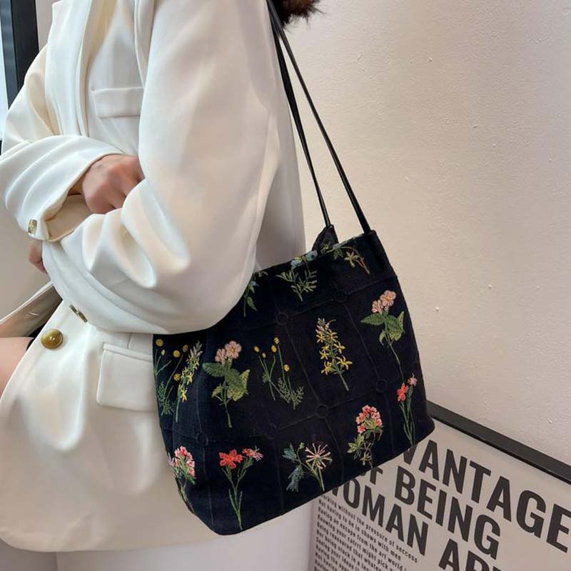 Nord Taschen | Tasche mit Blumenstickerei