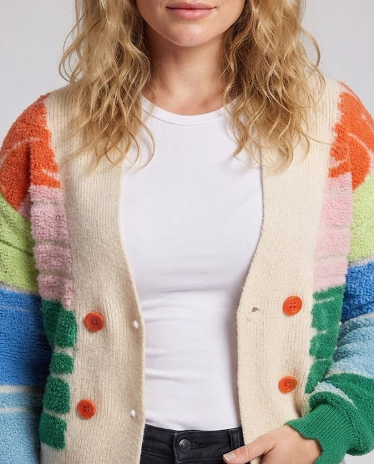Damen Kurzgeschnittene Doppelreihige Strickjacke mit Struktur-Intarsien Nord Taschen