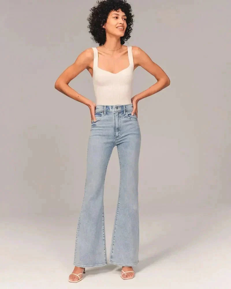 Figurformende Bootcut-Jeans