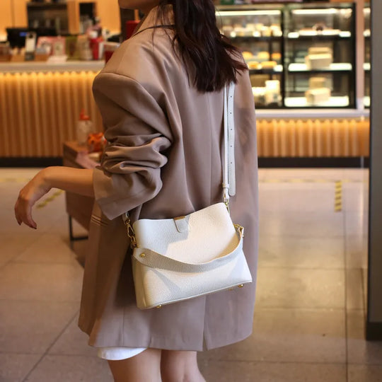 Nord Taschen | Umhängetasche für Damen - Geräumige Tasche mit verstellbarem Trageriemen und stilvollem Design
