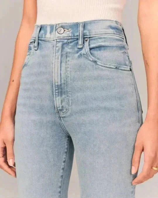 Figurformende Bootcut-Jeans