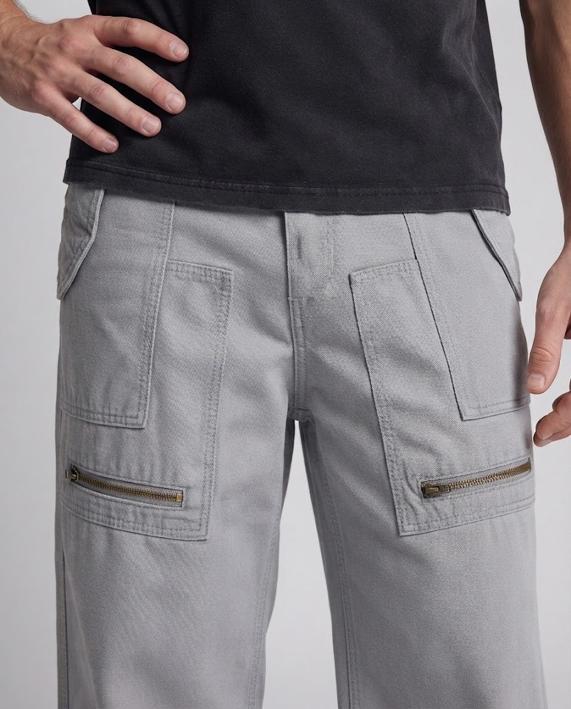 Herren Weite Cargohose im Palazzo-Cut mit großen aufgesetzten Taschen und Reißverschluss-Details Nord Taschen