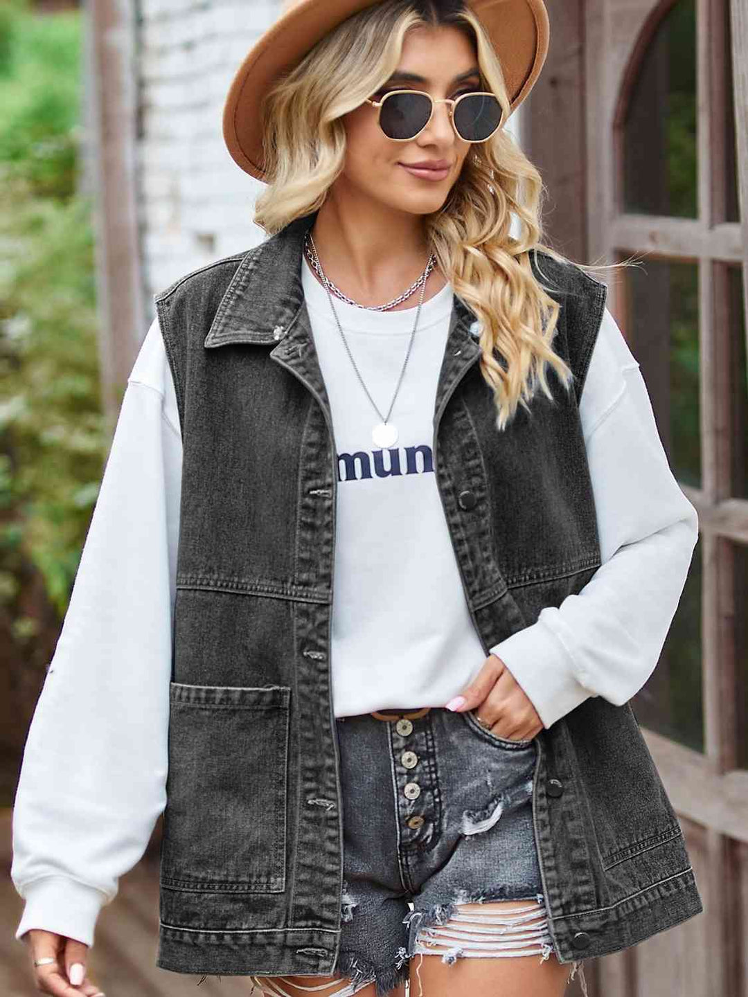 Knopf-Front Ärmellose Jeansjacke - Vittorelli