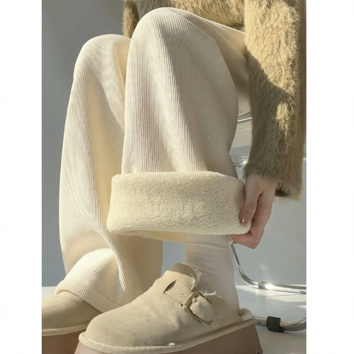 Damen-Cordhose mit Lammfleece-Futter