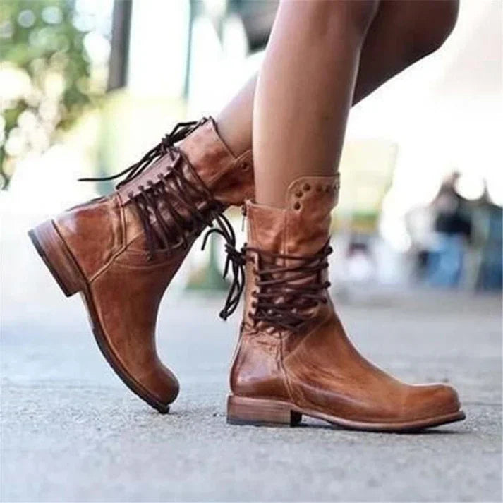 Stylische Lederstiefel mit Schnürsenkeln