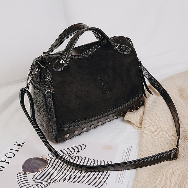 Damen modische Handtasche mit auffälligen Nieten und abnehmbarem Schulterriemen Nord Taschen