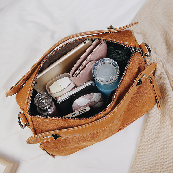 Damen modische Handtasche mit auffälligen Nieten und abnehmbarem Schulterriemen Nord Taschen