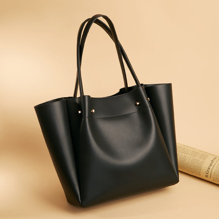 Damen Tragetasche mit modernem minimalistischen Design und eleganter Oberflächenstruktur Nord Taschen