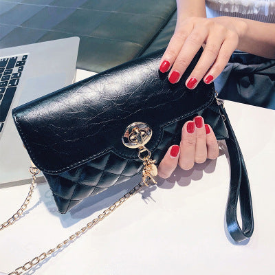 Damen Clutch-Tasche mit eleganter Steppung und praktischer Kette Nord Taschen