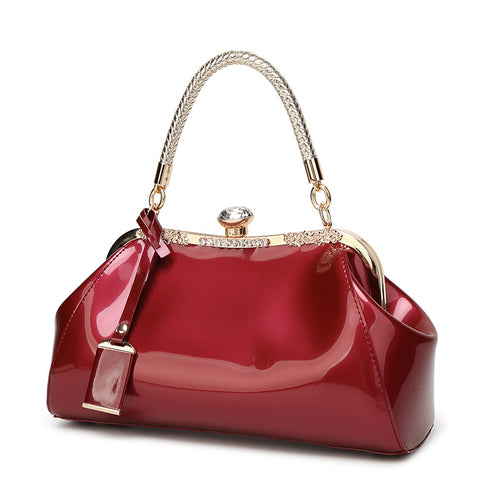 Damen elegante Handtasche mit funkelnden Details und hochwertigem Lackfinish Nord Taschen