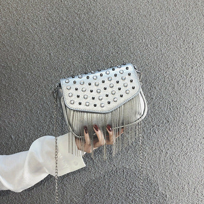 Damen Clutch-Tasche mit funkelnden Strassverzierungen und trendigen Fransen Nord Taschen