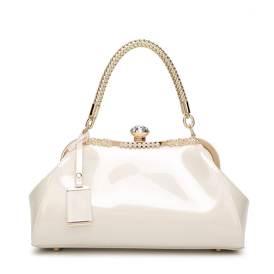 Damen elegante Handtasche mit funkelnden Details und hochwertigem Lackfinish Nord Taschen