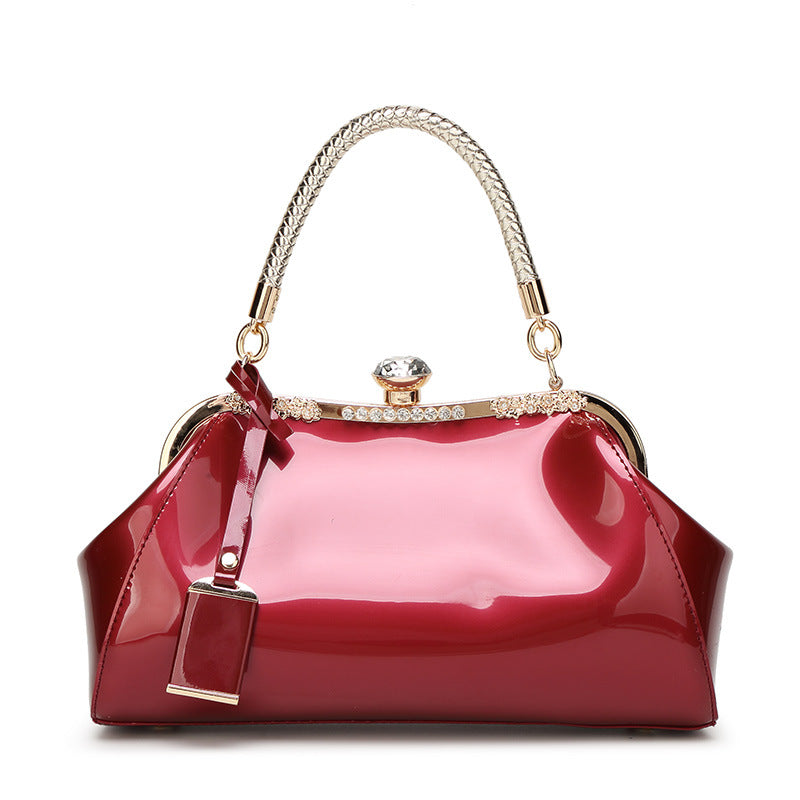 Damen elegante Handtasche mit funkelnden Details und hochwertigem Lackfinish Nord Taschen