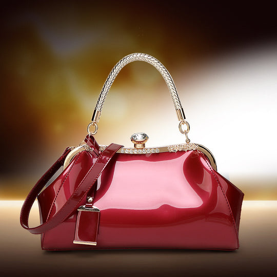 Damen elegante Handtasche mit funkelnden Details und hochwertigem Lackfinish Nord Taschen