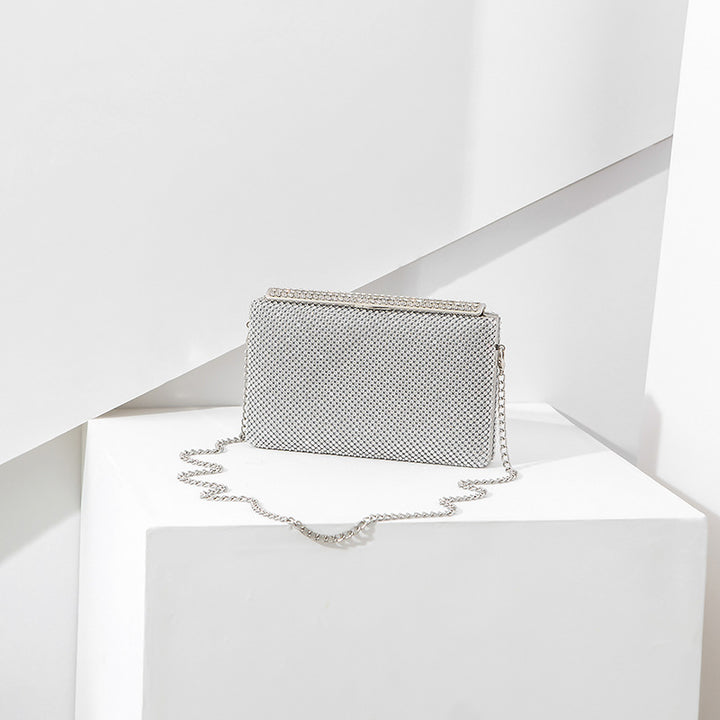 Damen Clutch-Tasche mit funkelnden Applikationen und verstellbarem Kettenriemen Nord Taschen