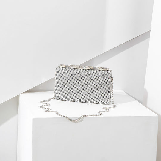 Damen Clutch-Tasche mit funkelnden Applikationen und verstellbarem Kettenriemen Nord Taschen