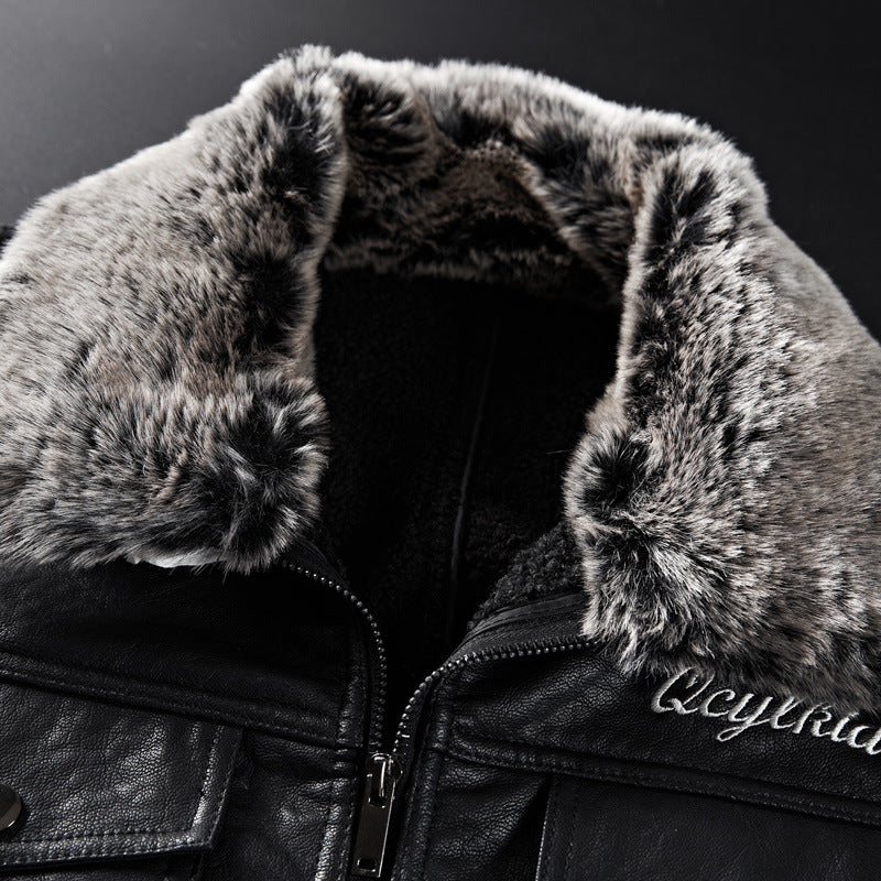 Herren Lederimitatjacke mit Kunstfellkragen und militärischen Abzeichen Nord Taschen