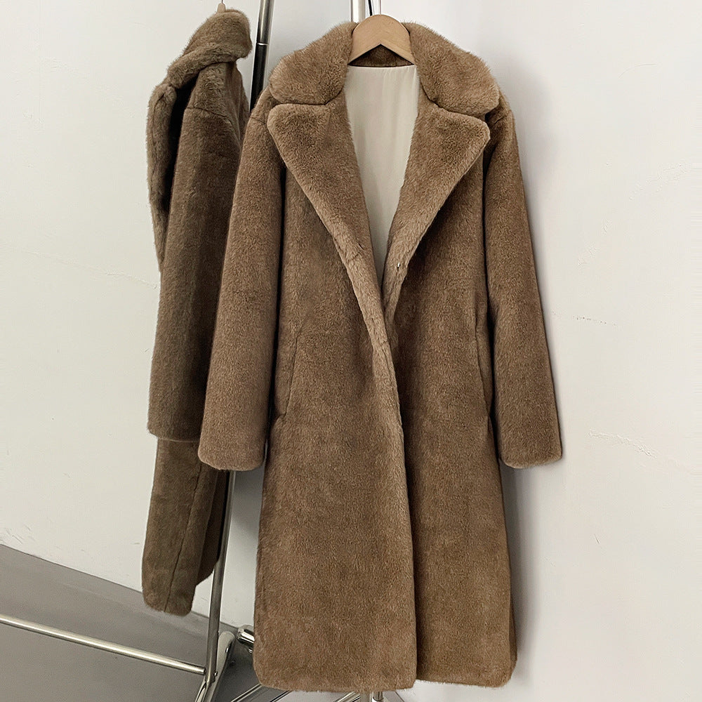 Eleganter Kunstfellmantel mit Reverskragen
