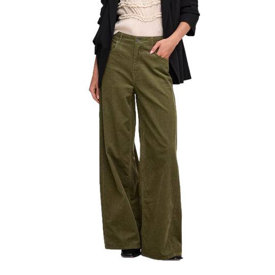 Kord-Weithose im Vintage-Stil