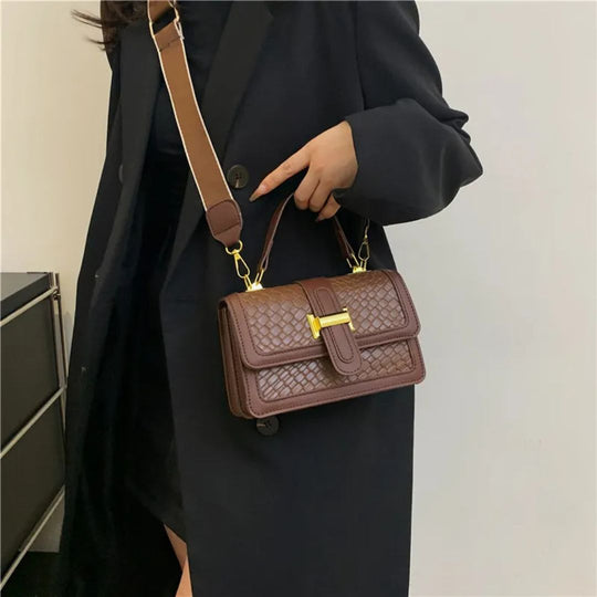 Nord Taschen | Umhängetasche für Damen - Kleine Tasche mit geflochtenem Design und praktischem Verschluss
