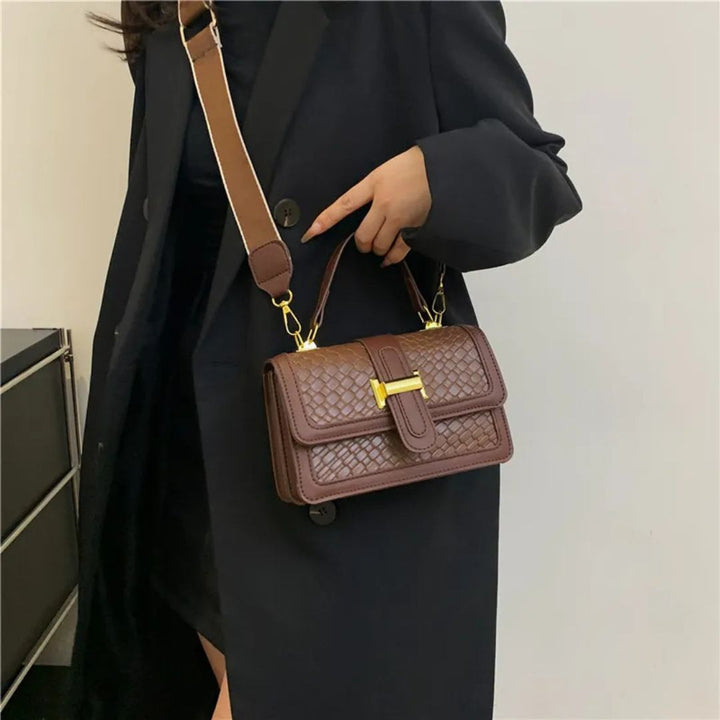 Nord Taschen | Umhängetasche für Damen - Kleine Tasche mit geflochtenem Design und praktischem Verschluss
