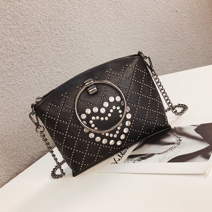 Damen Designer Umhängetasche mit glamourösem Herzdesign Nord Taschen