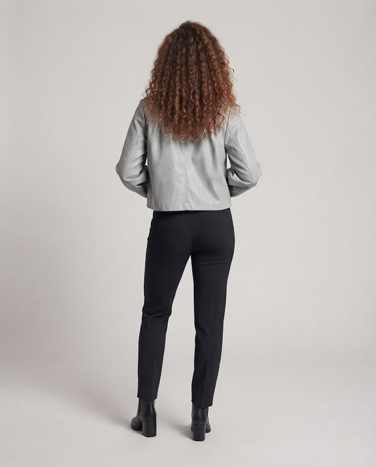 Damen Blousonjacke aus Kunstleder mit Ballonärmeln, geraffter Passe und Reißverschluss Nord Taschen