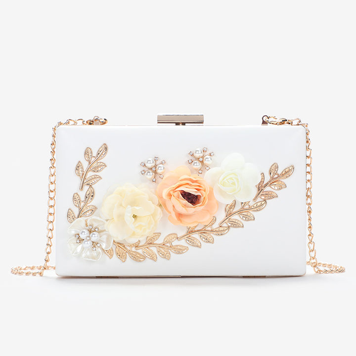 Damen Clutch-Tasche mit Blumenapplikationen und eleganten Details Nord Taschen