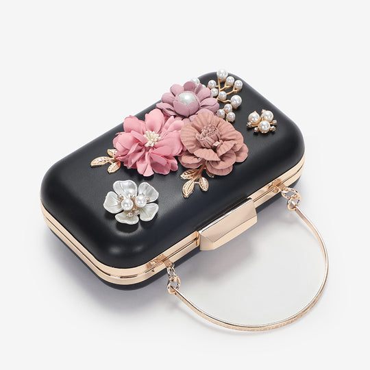 Damen Clutch mit floralen Applikationen und elegantem Kettenverschluss Nord Taschen