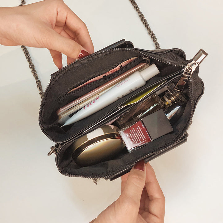 Damen modische Clutch-Tasche mit auffälligen Fransen und eleganten Akzenten Nord Taschen
