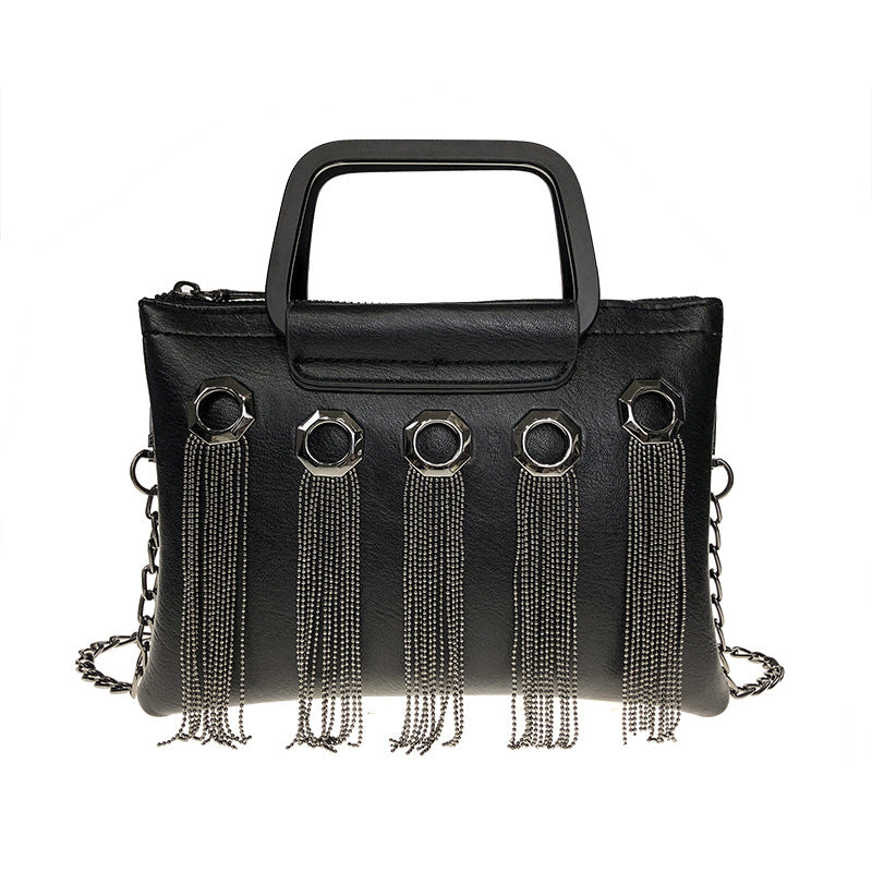 Damen modische Clutch-Tasche mit auffälligen Fransen und eleganten Akzenten Nord Taschen