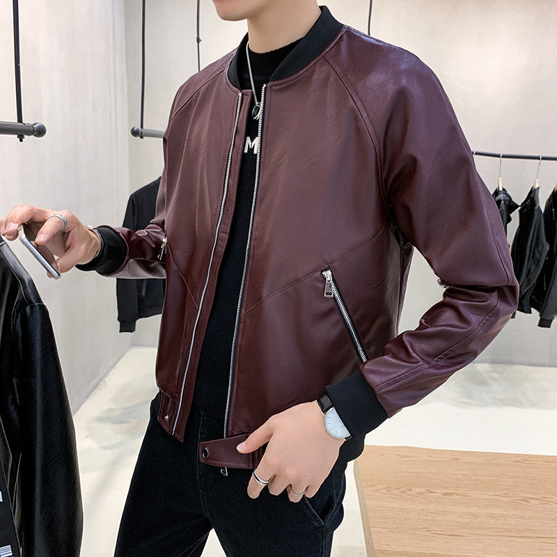 Herren Slim-Fit Kunstleder-Bomberjacke mit asymmetrischer Nahtführung, diagonalem Reißverschlusstaschen-Detail und Rippabschluss Nord Taschen