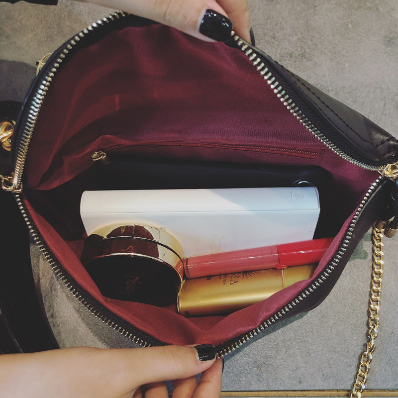 Damen Umhängetasche mit luxuriösem Kettenriemen und praktischen Fächern Nord Taschen