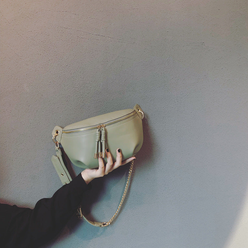 Damen Umhängetasche mit luxuriösem Kettenriemen und praktischen Fächern Nord Taschen