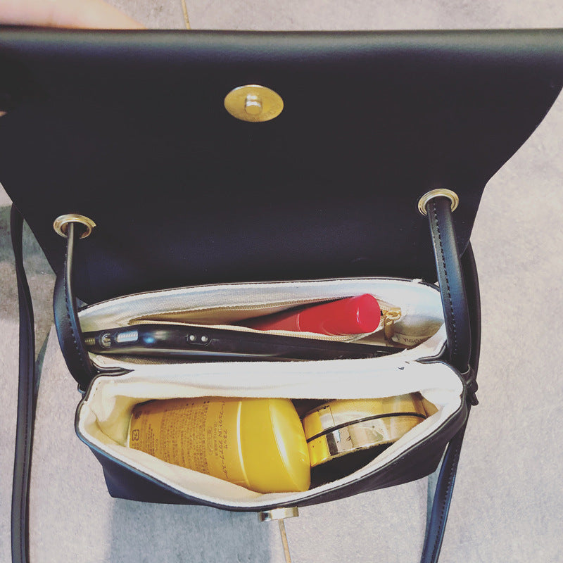 Damen Schultertasche mit funktionalem Klappdesign Nord Taschen