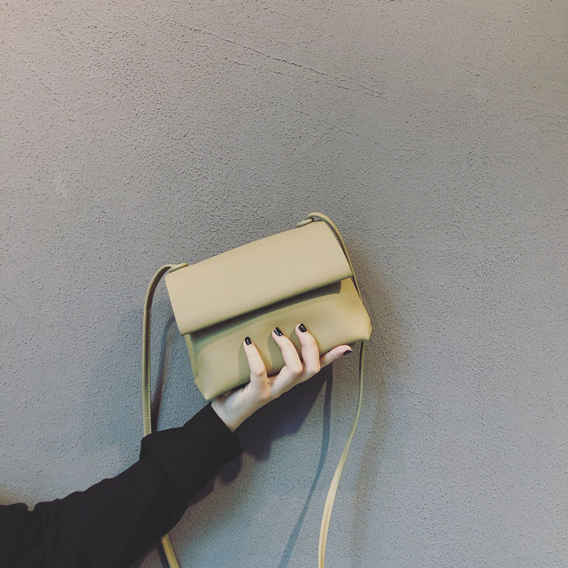 Damen Schultertasche mit funktionalem Klappdesign Nord Taschen