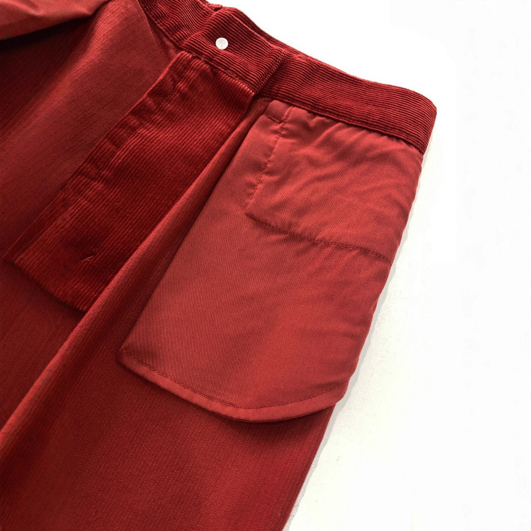 Rote Cord-Hose mit weitem Bein und hoher Taille