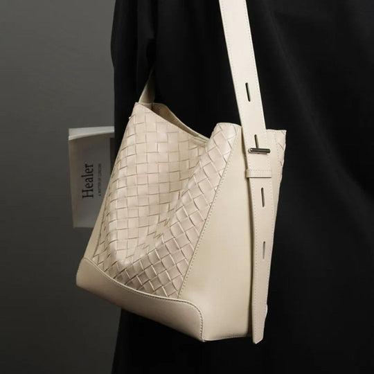 Nord Taschen | Umhängetasche für Damen - Modische Schultertasche mit geflochtenem Design und verstellbarem Riemen