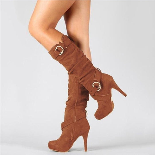 Damen  kniehohe Stiefel mit schmalem Stilettoabsatz, Plateau und dekorativen Metallringen Nord Taschen