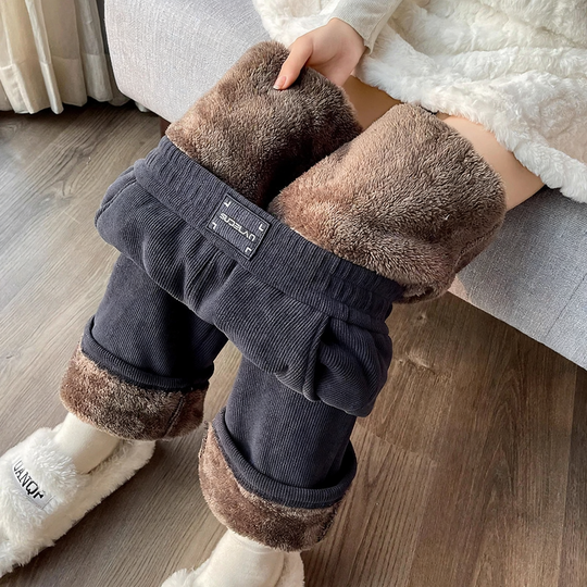 Damen-Cordhose mit Lammfleece-Futter, weit geschnitten