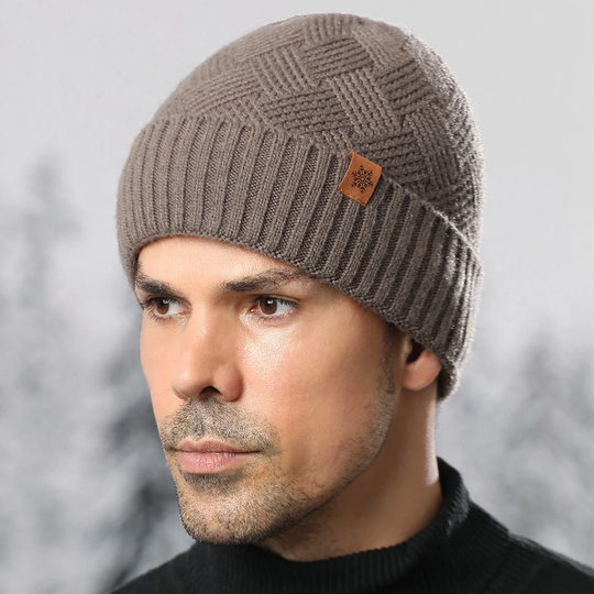 Winter-Set: Strickmütze, Schal und Handschuhe