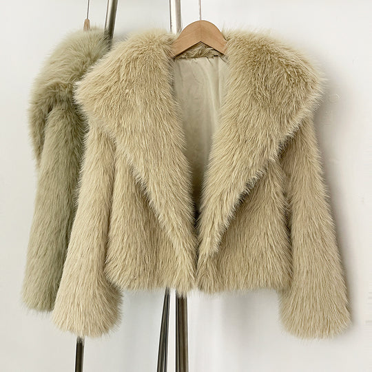Elegante Kunstpelzjacke mit großem Revers