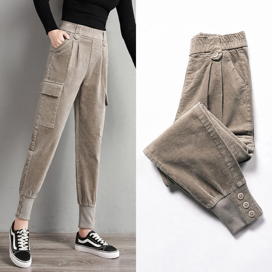 Damen Cordhose, weiter Schnitt, Karottenform
