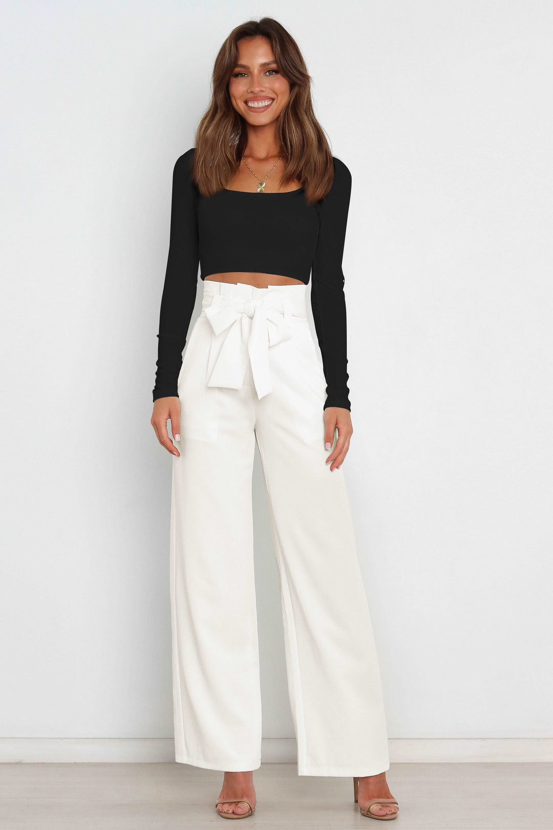 Hohe Taille Paperbag Hose mit Schleifendetail