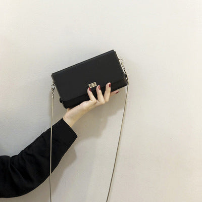 Damen Clutch-Tasche mit elegantem Klappenverschluss und innovativem Design Nord Taschen