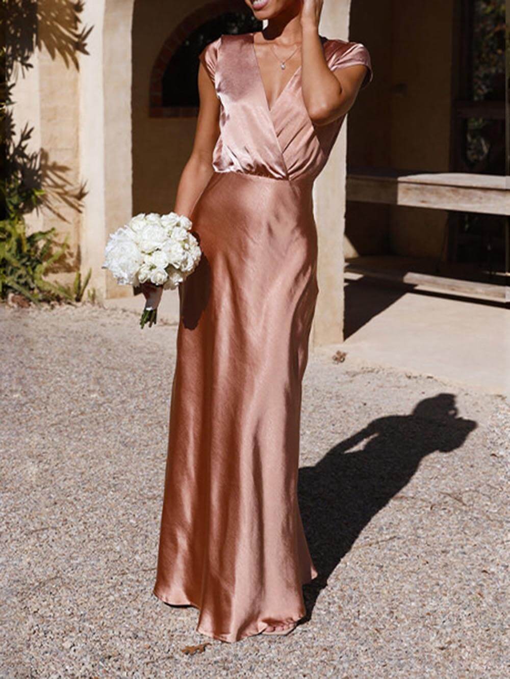 Satin-Fishtail-Maxikleid mit V-Ausschnitt für Damen - Vittorelli