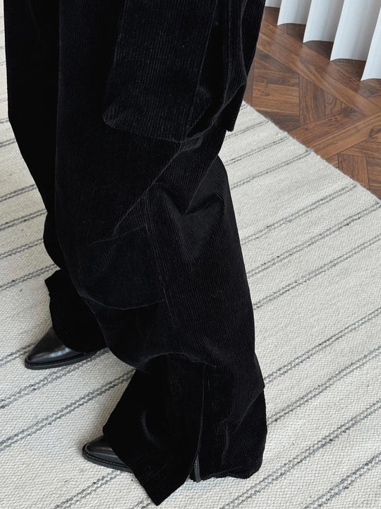 Damen-Cordhose, weiter Schnitt, Cargo-Taschen