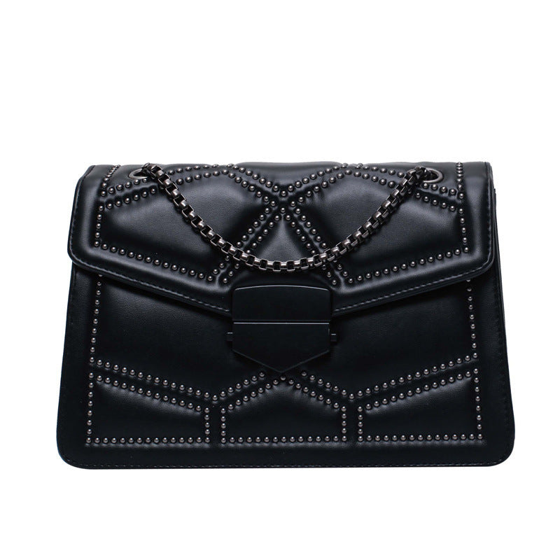 Damen elegante Clutch mit strukturiertem Design und modischem Kettenriemen Nord Taschen