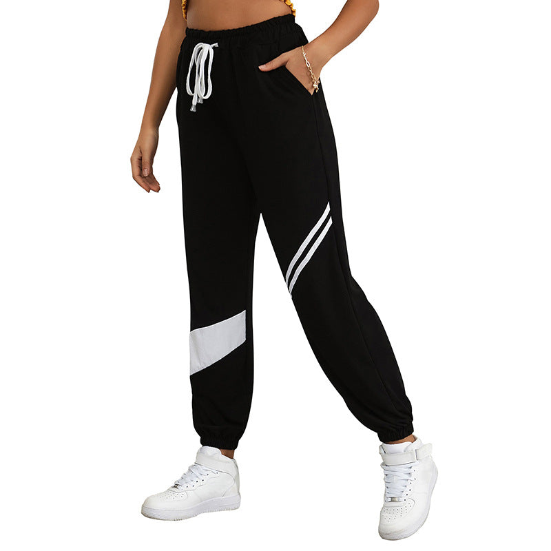 Damen Sportliche Jogginghose mit elastischem Bund und Kontraststreifen Nord Taschen