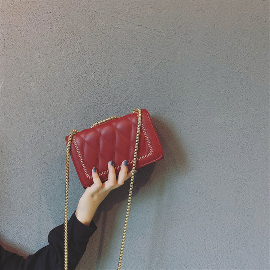 Damen Clutch-Tasche mit luxuriöser Steppung und eleganter Kettenapplikation Nord Taschen